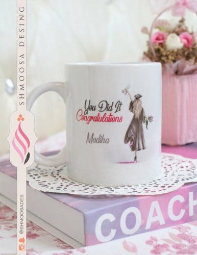 كوب فتاة التخرج