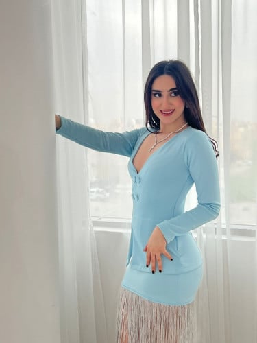 فستان اميرا قصير بأكمام طويلة