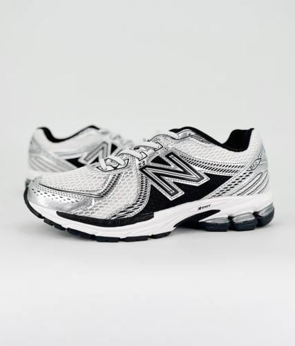 New Balance 2002R