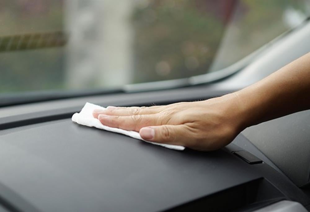 لماذا يجب أن تكون المناديل الورقية جزءًا أساسيًا من سيارتك؟