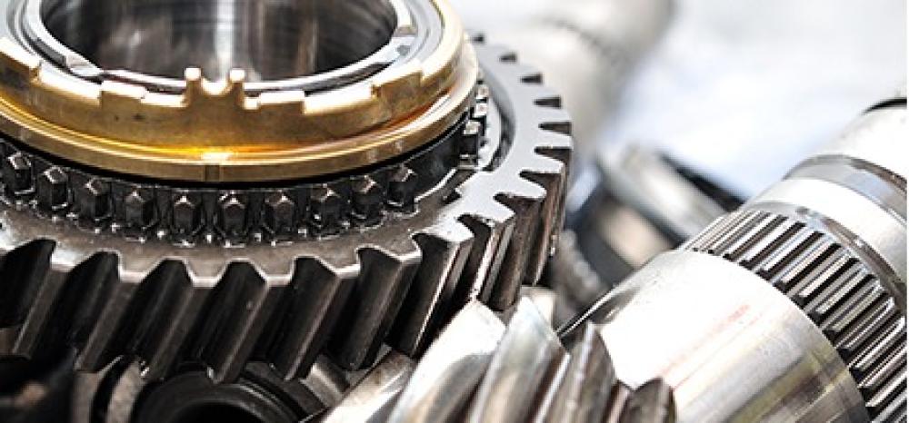 مشاكل تغيير زيت القير الاوتوماتيك: لماذا تغيير زيت القير خطوة ضرورية للحفاظ على أداء سيارتك؟