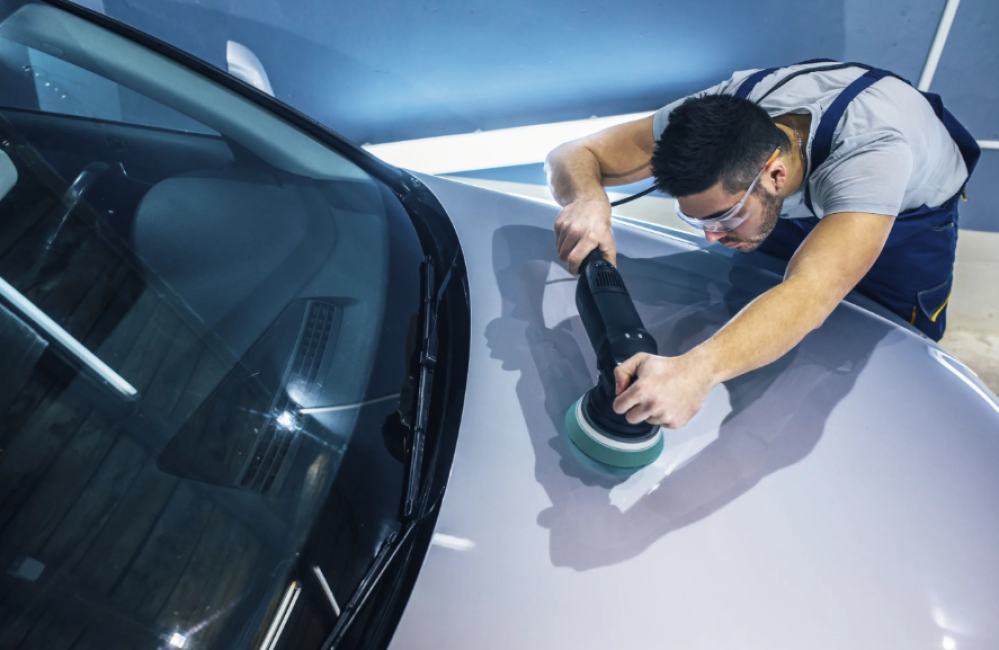 افضل ملمع سيارات يزيل الخدوش ويُعيد بريق الطلاء بسهولة