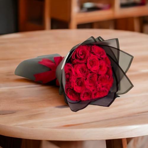 باقة 15وردة Bouquet of 15 roses