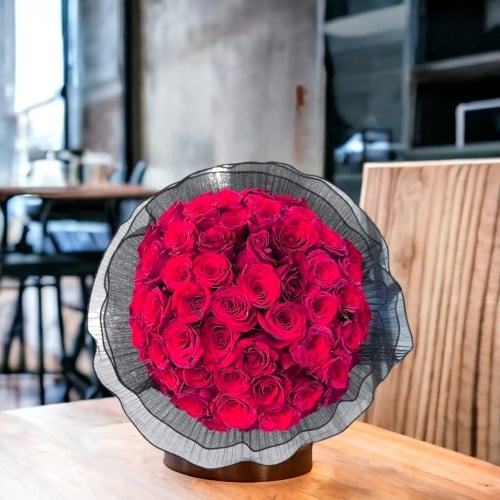 باقه 50 وردة جوري أحمر Bouquet of 50 red roses