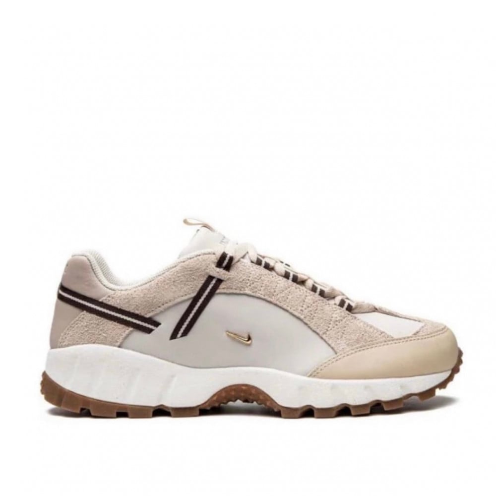 Air Humara x Jacquemus Light Bone and Gold