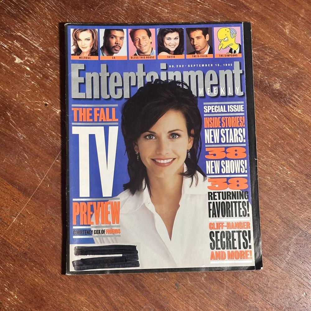 مجلة عدد 15 سبتمبر 1995  - Entertainment Weekly –  على الغلاف Courteney Cox