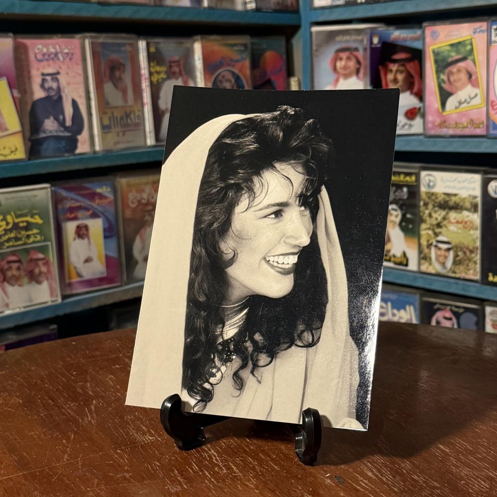 صورة استديو أصلية للفنانة ذكرى