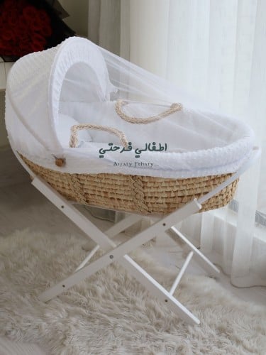 سلة موسى مع حامل ثابت
