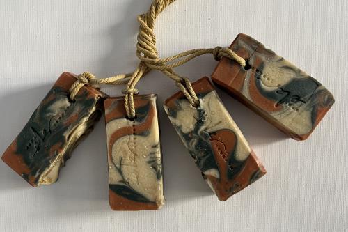 صابون زبدة الشيا برائحة العنبر