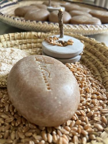 صابون بالقمح السعودي والخميرة الطبيعية