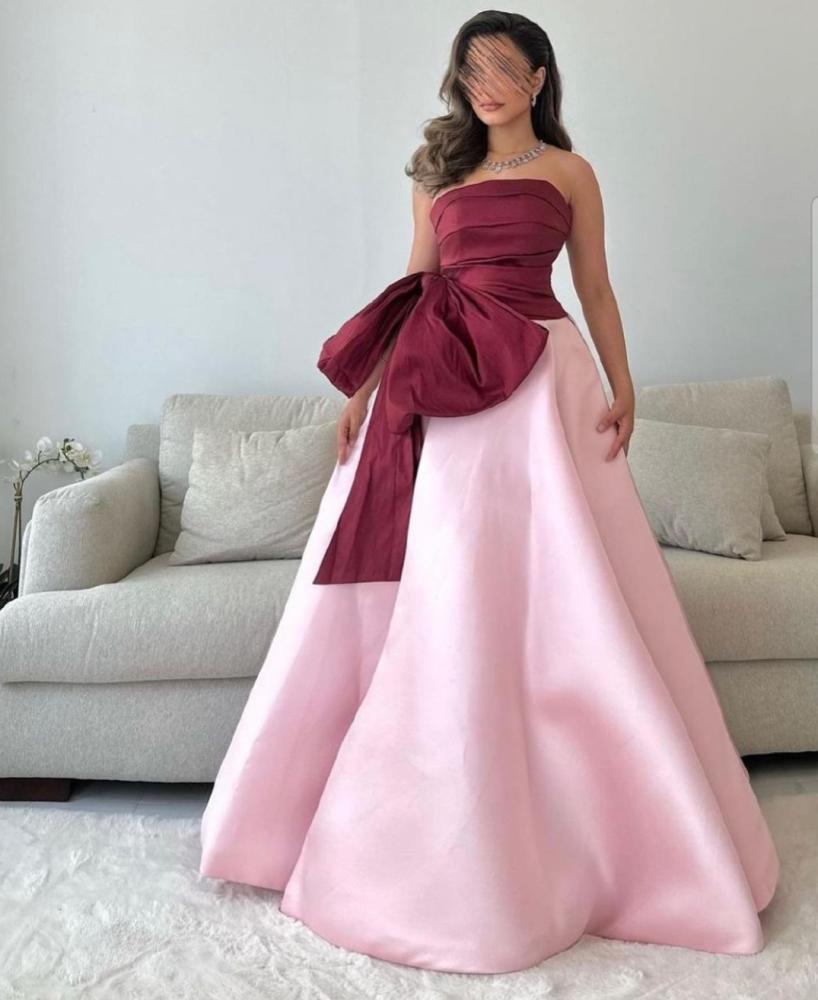 فستان وردي فيونكه