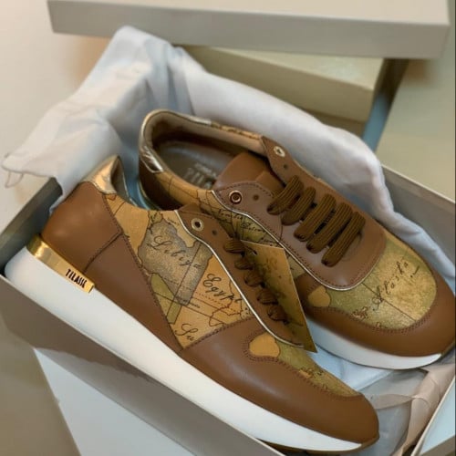 alviero martini مقاس 38