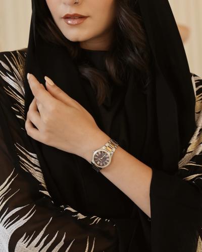 ساعة نسائية ستيل بلون ذهبي وفضي