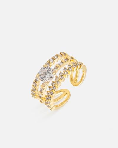 Women's ring with an attractive design in gold color.
