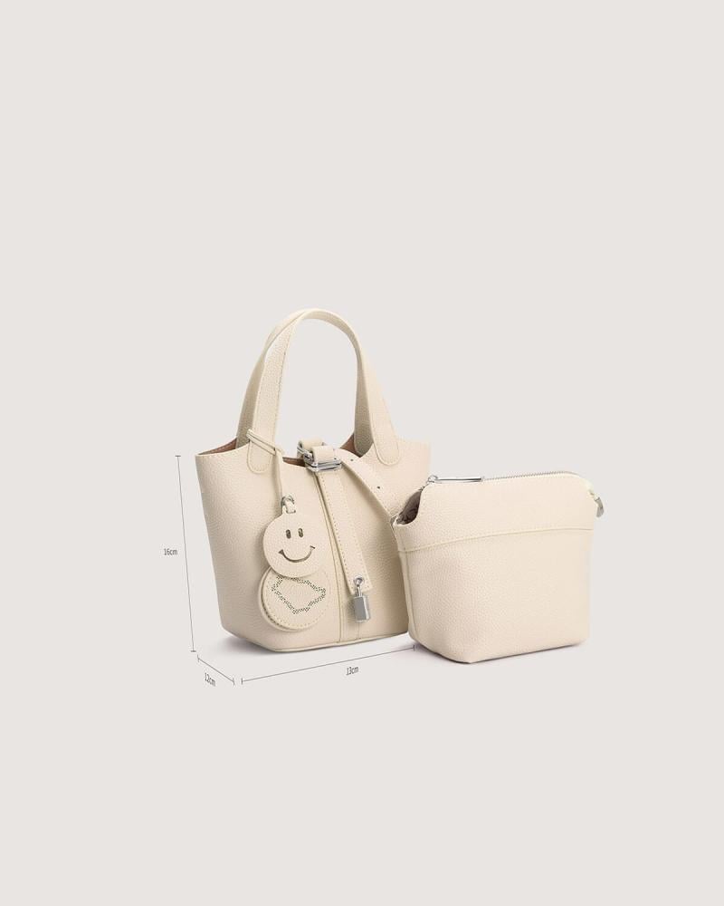 Women's everyday bag in beige