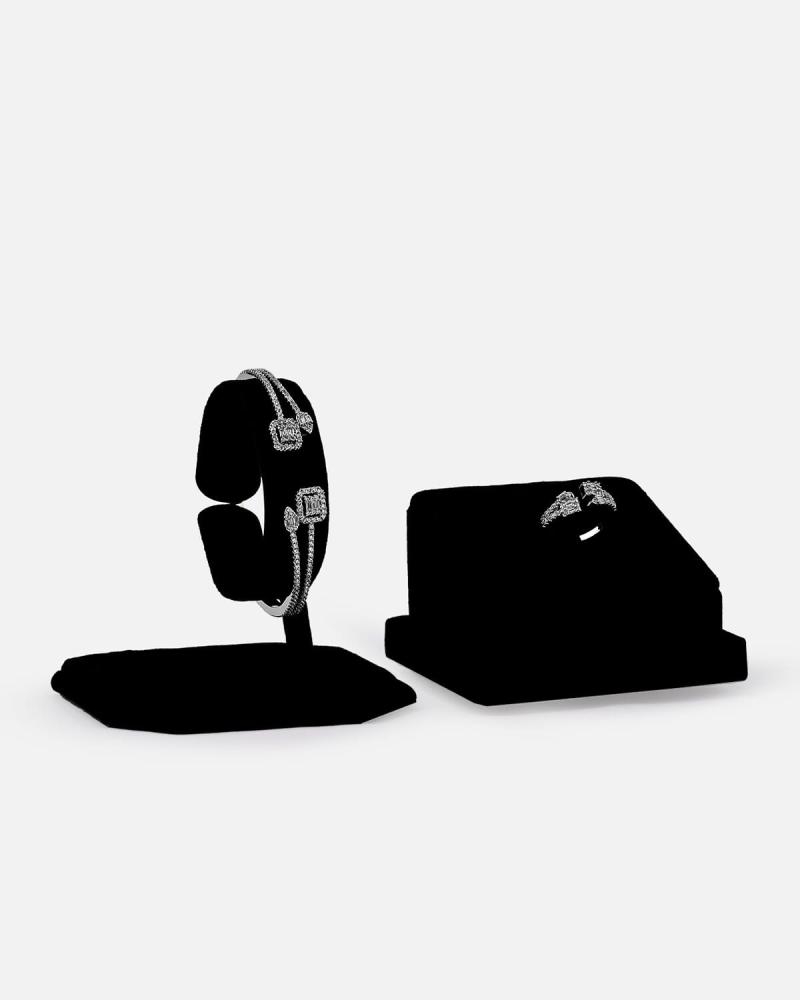 Attractive bracelet and ring set in silver