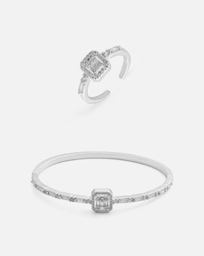 Luxurious women's set in silver