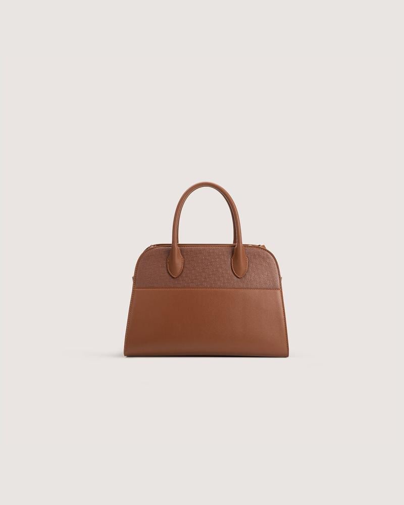 شنطة نسائية بحجم واسع بلون بني