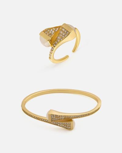 Charming women's set: bracelet and ring in gold color