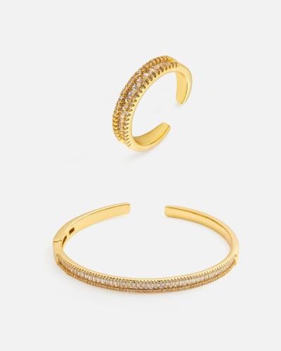 Elegant women's set: ring and bracelet in gold