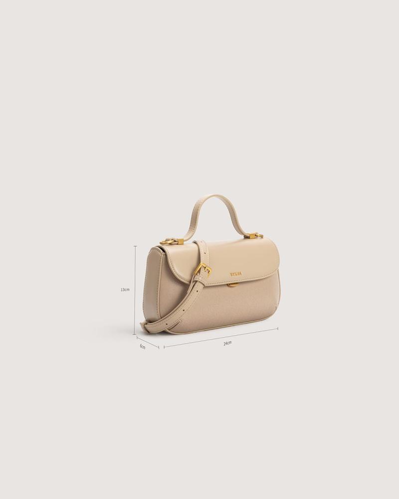 A brown bag in a size suitable for everyday use