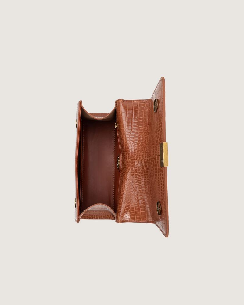 Medium-sized women's bag in brown