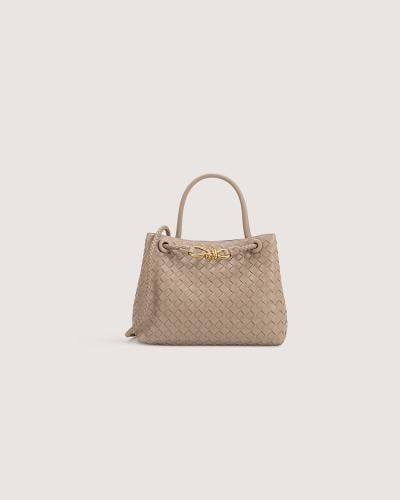 A large beige bag for all occasions.