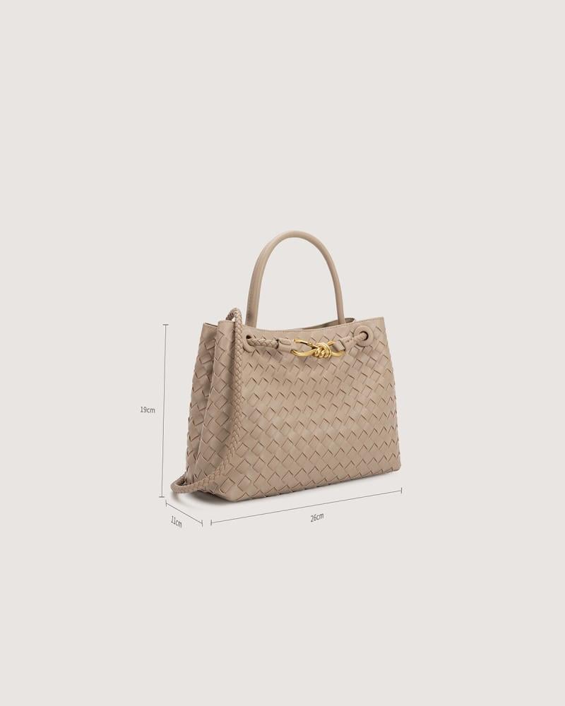 A large beige bag for all occasions.