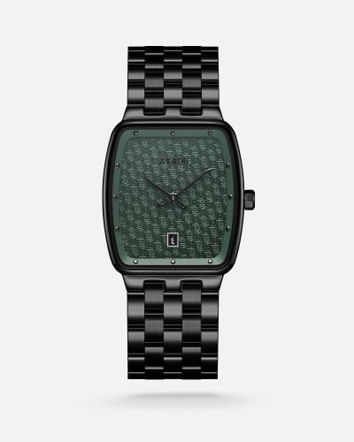 A perfect men's watch for all occasions in black