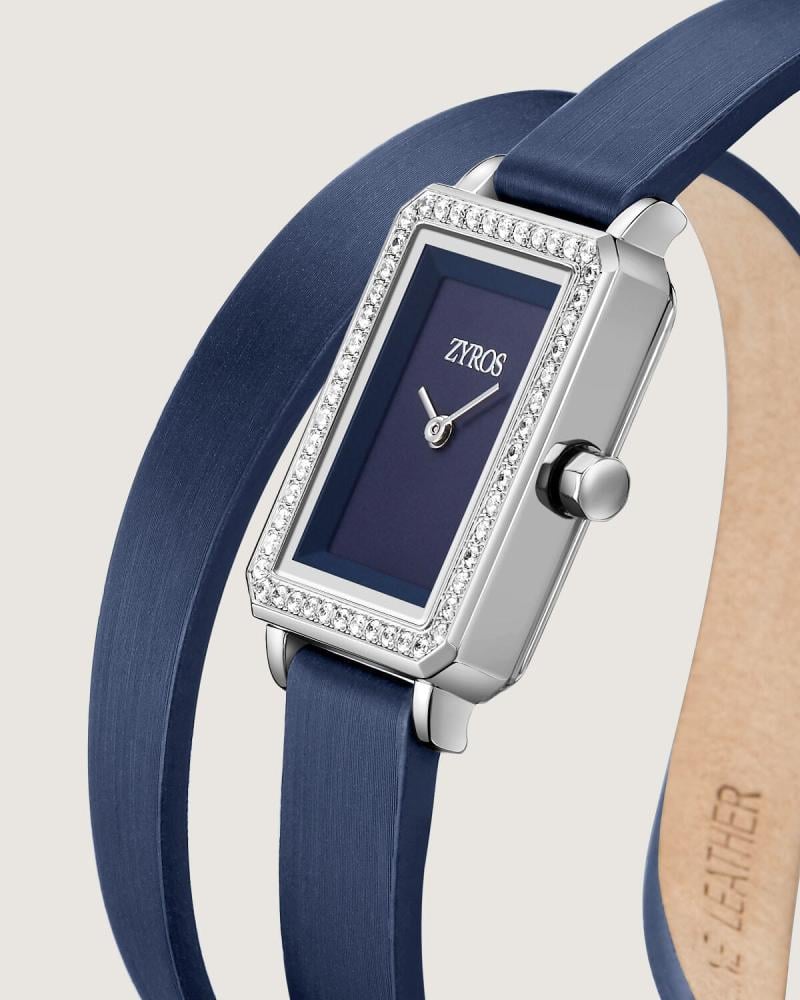 ساعة نسائية من الجلد بلون أزرق