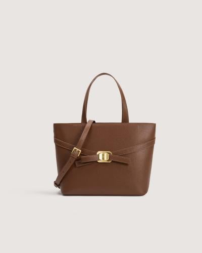 Women's bag, perfectly sized, in brown