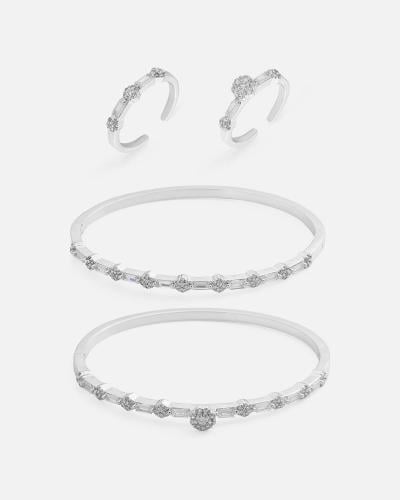 Women's silver accessory set