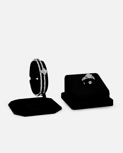 Elegant women's set in silver
