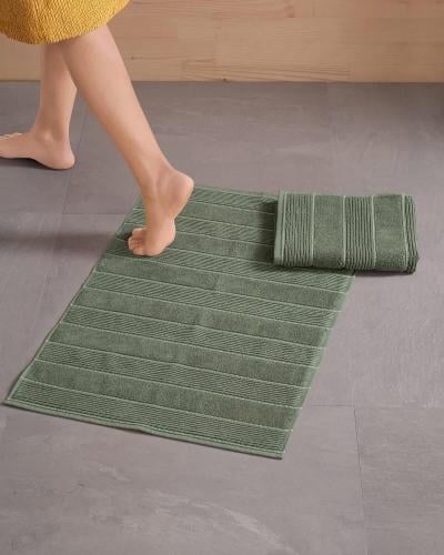 Set of two green floor towels