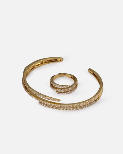 Luxury gold bracelet and ring set