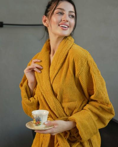 Warm yellow bathrobe اختر المقاس:(S)