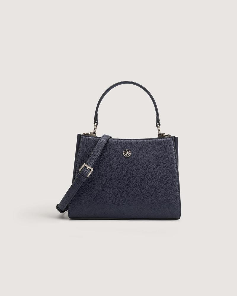 An all-time bag in blue leather