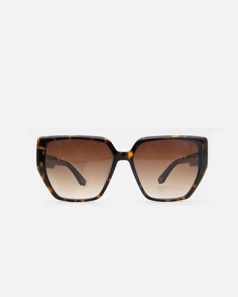 Women's sunglasses with an attractive design in brown
