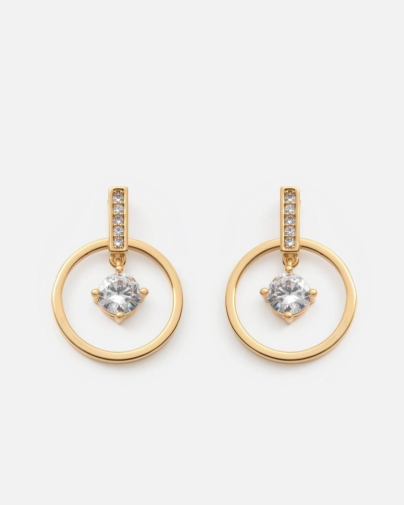 Women's earrings with an attractive design in gold color