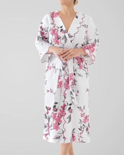 Luxurious white floral bathrobe اختر المقاس:(S)