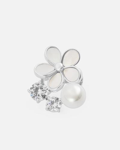 Women's brooch with a unique design in silver