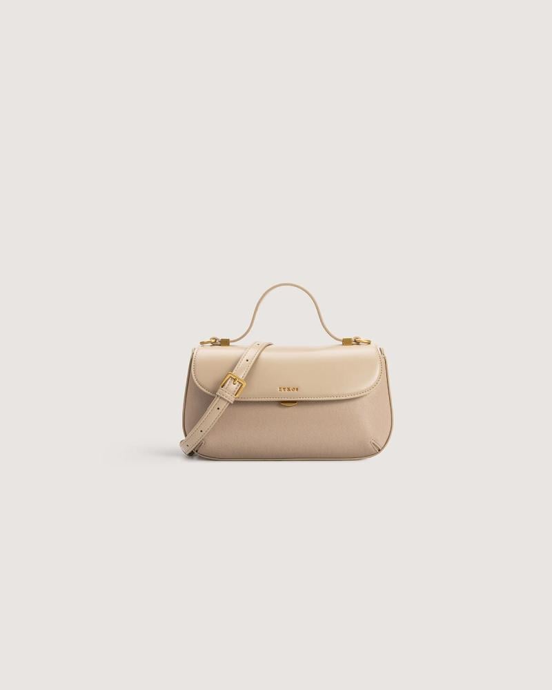 A brown bag in a size suitable for everyday use