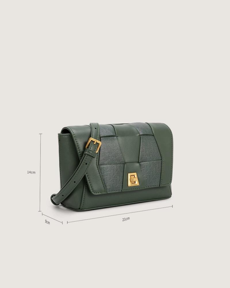 Wahaj bag in green, medium size, for everyday use.