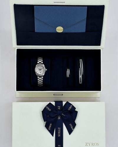 A women's outfit for every lady who cares about her elegance, in silver.