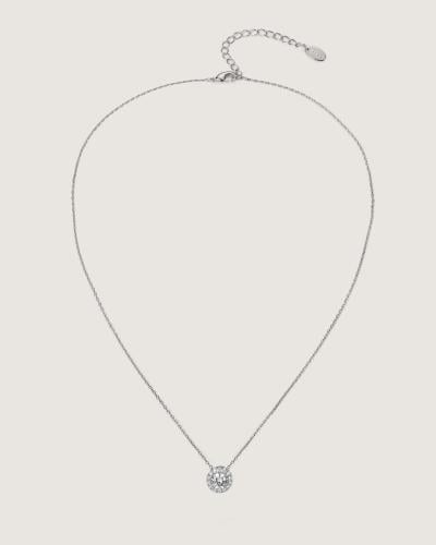 A women's necklace that makes you stand out in silver