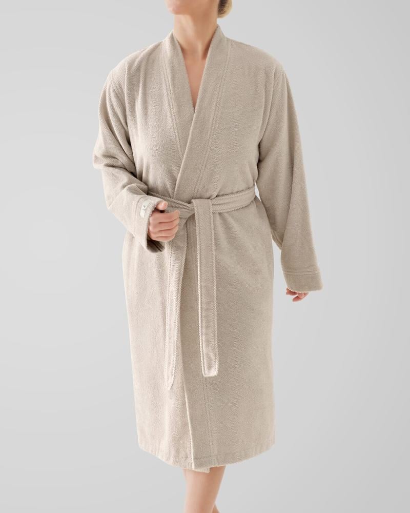 Attractive beige bathrobe اختر المقاس:(M)
