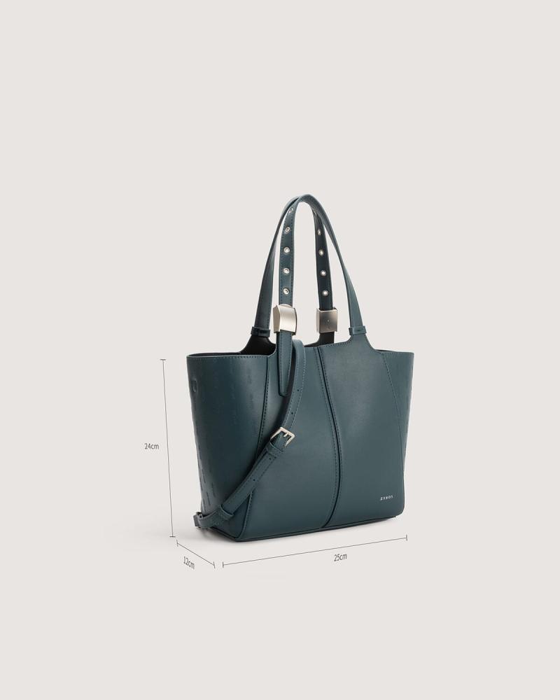 A medium-sized women's bag for your practical look