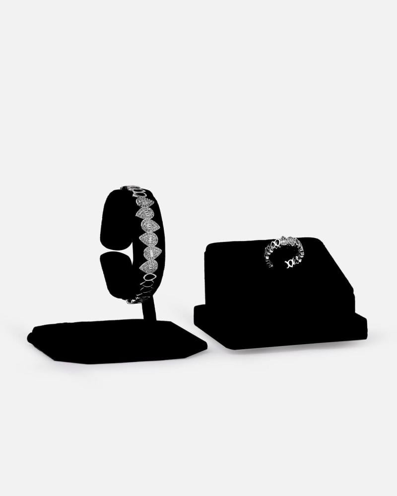 Eye-catching bracelet and ring set in silver