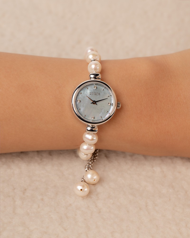 Distinctive women's watch in silver