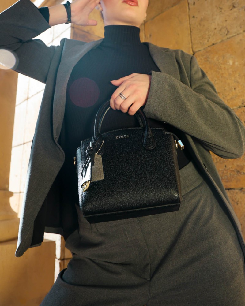 Modern women's bag in black